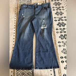 🆕 And This Now Distressed Flare Jeans Size 24W